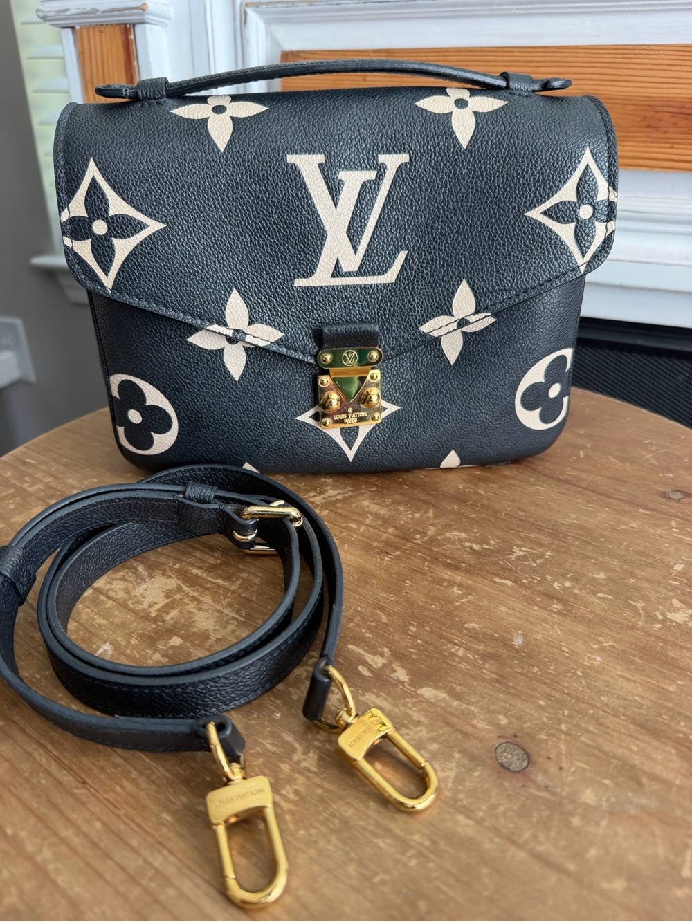 Louis Vuitton Pochette Métis Empreinte Giant Bicolor Monogram Black and Crème